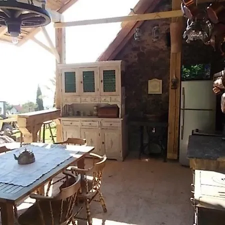 200 Eves Vendeghaz * Balatonalmádi