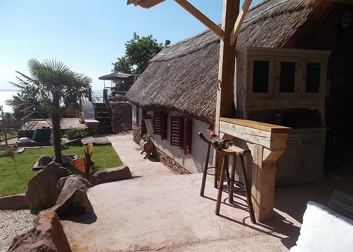 بيت للعطل 200 Eves Vendeghaz Balatonalmádi