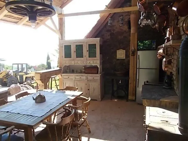 200 Eves Vendeghaz * Balatonalmádi